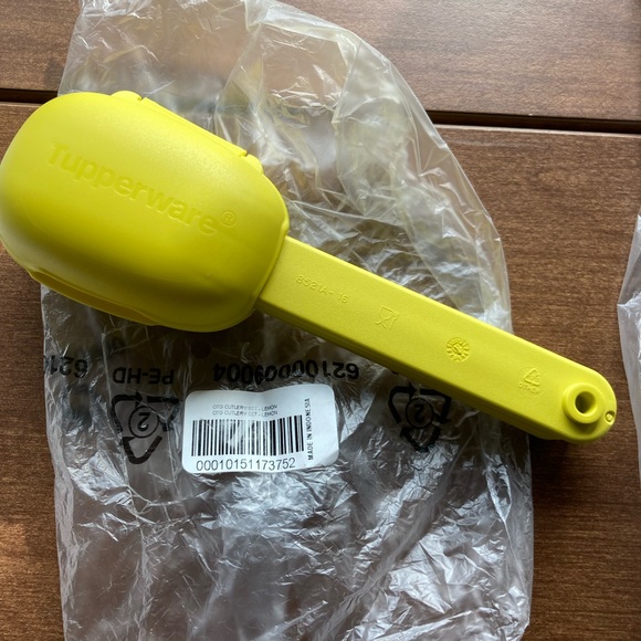 Tupperware Bundle New FlowThrough mixing spoon 4 small containers set of Cutlery - Picture 2 of 5